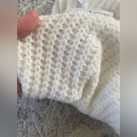 NWT OLD NAVY Ivory/RedSoft-Brushed Shaker-Stitch Scarf Creme de la Creme - Picture 5 of 8